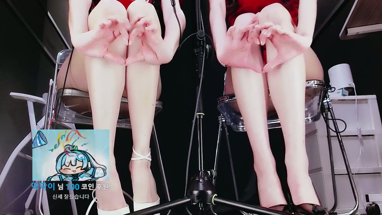 Xanne #잔느 2025-12-25.mp4_20251229_183739.876.jpg  双人asmr 1.8GB 第1张