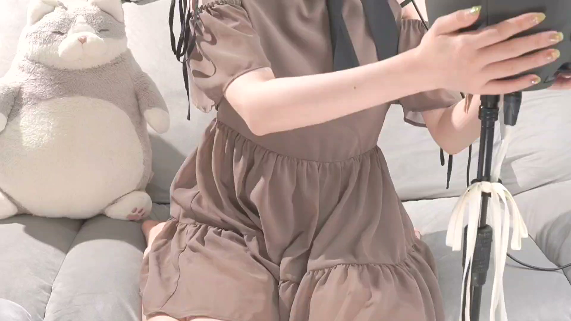 実写配信?大人っぽい茶色ワンピ関西弁お姉さんだよ.mp4_20260915_204600.252.jpg 无限大ASMR 今天穿的是棕色连衣裙 1.9GB  第1张