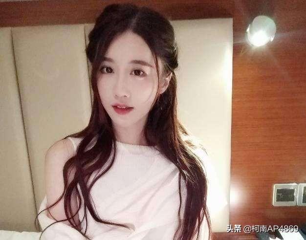 轩子巨2兔再发写真照，眼睛肿到化妆都遮不住，网友：快去找力哥，如何评价？  写真照 不住 眼睛 评价 化妆 第1张
